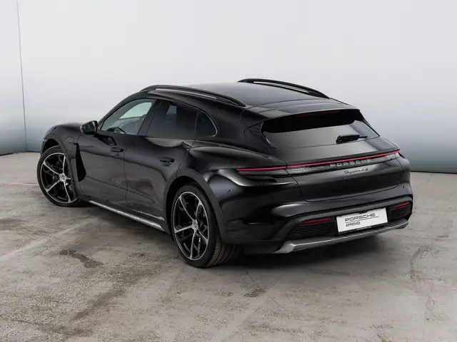 Porsche Taycan view 13