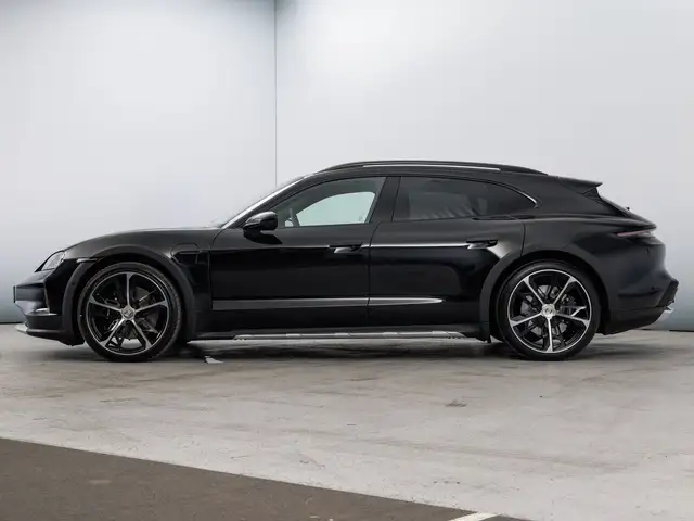 Porsche Taycan view 2