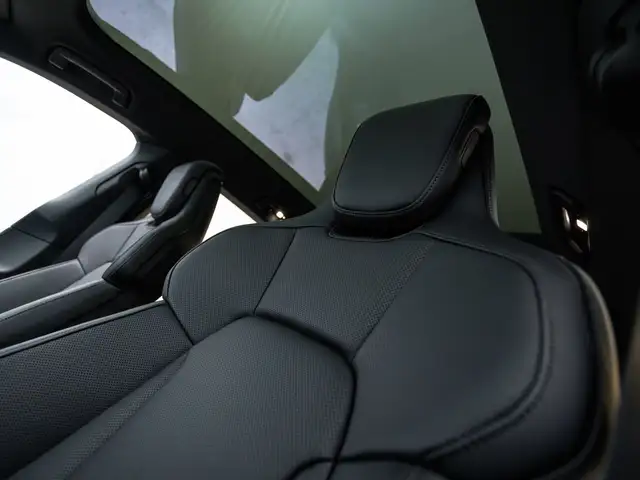 Porsche Taycan view 15