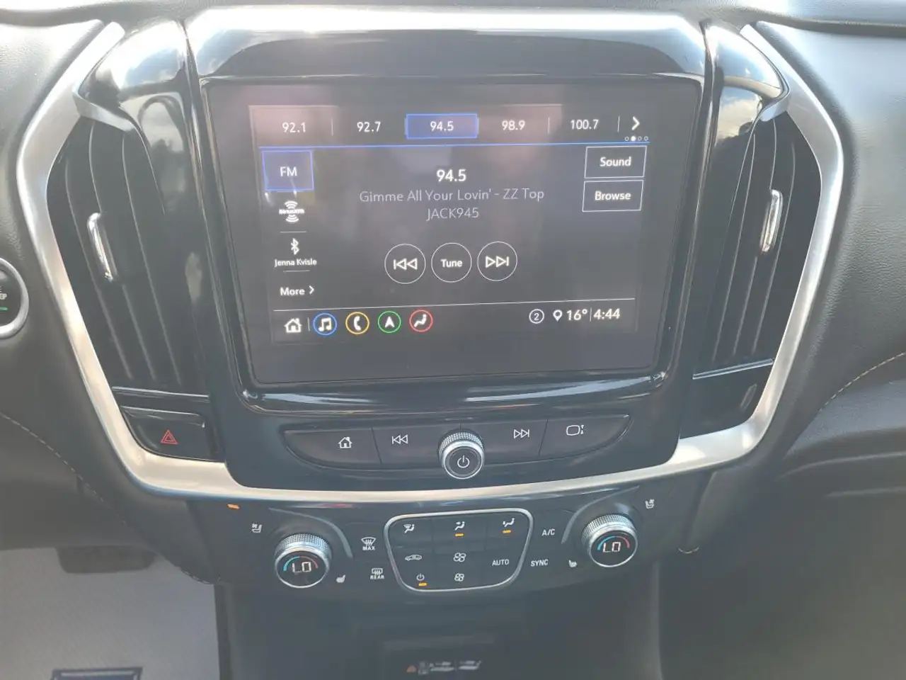 Chevrolet Traverse снимка Chevrolet Traverse
