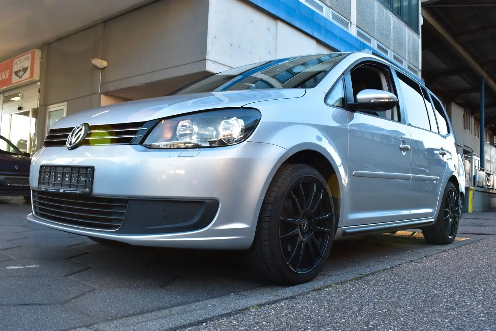 Volkswagen Touran Comfortline Apple CarPlay*Navi*7Sitzer Silber - 2