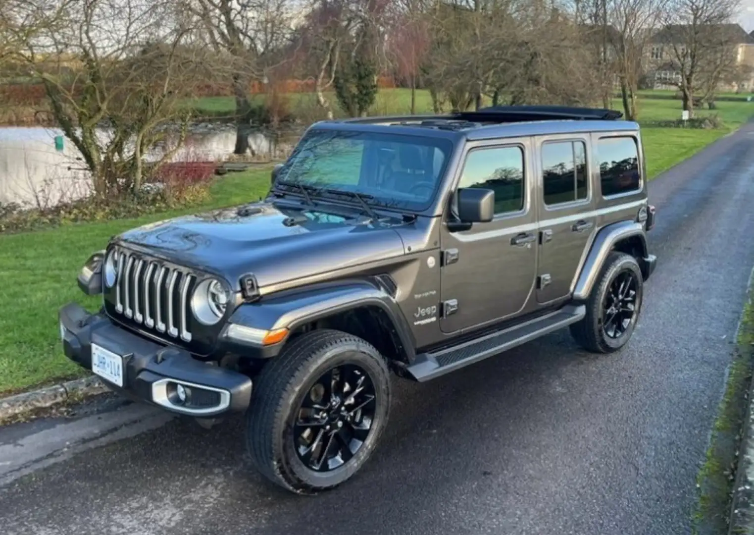 Jeep Wrangler Unlimited 2.0 T-GDI Softtop AWD Automatik Sahara Negro - 1