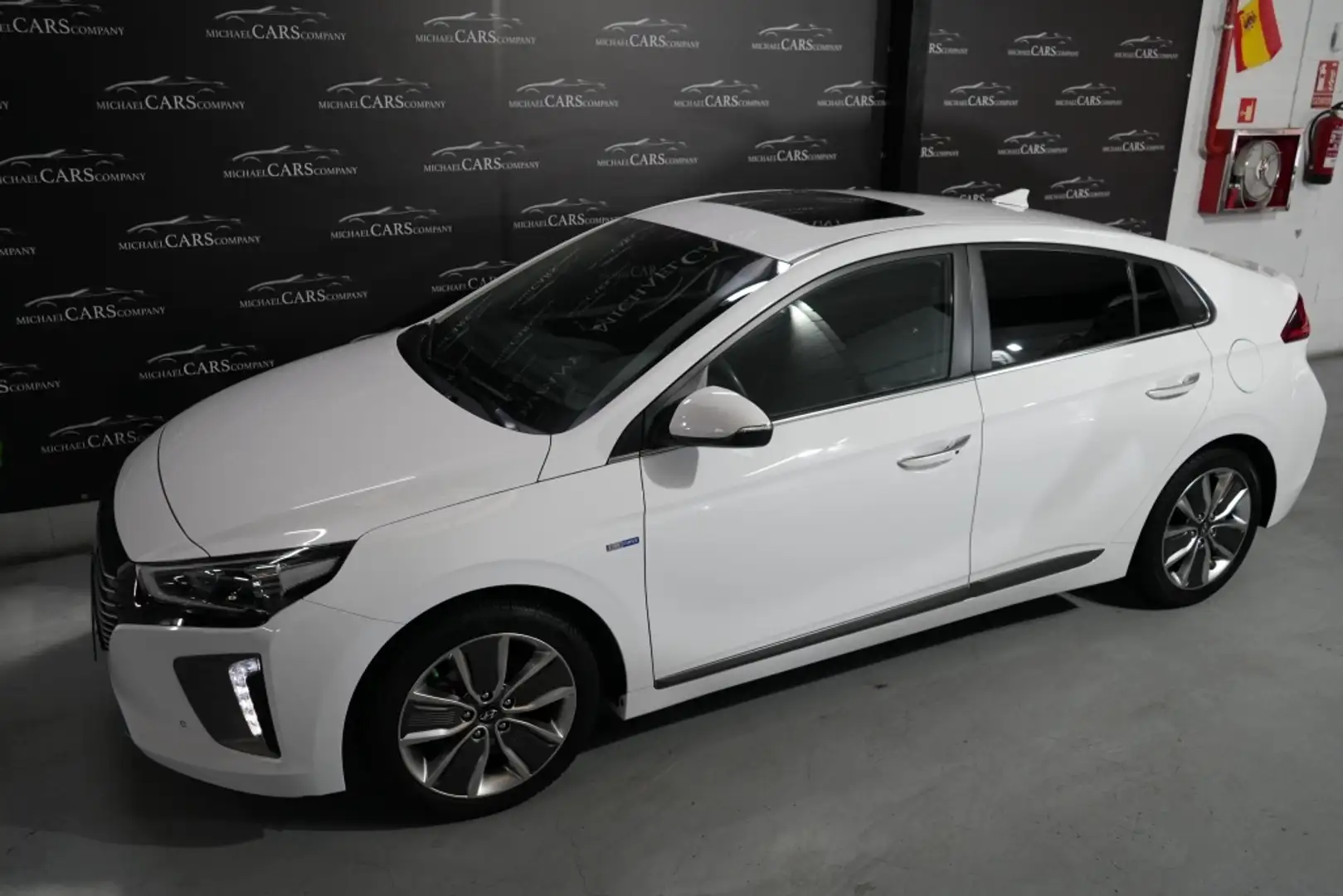 Hyundai IONIQ HEV 1.6 GDI Tecno Blanco - 2