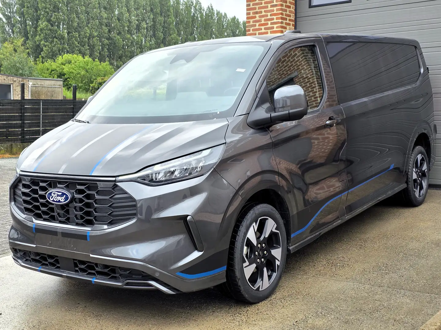 Ford Transit Custom SPORT L2 - 40.990EX NIEUW 0KM 2025 170PK Automaat Gris - 2