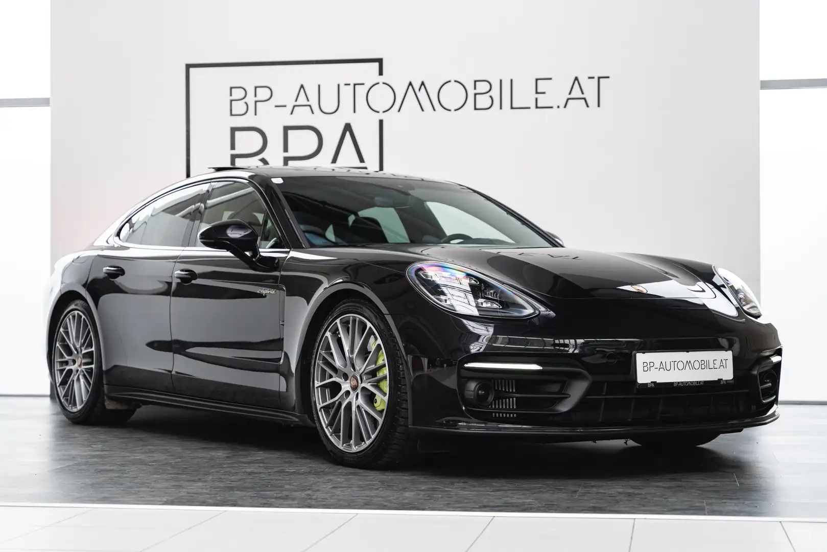 Porsche Panamera 4 S E-Hybrid // MEGA AUSSTATTUNG // Schwarz - 2