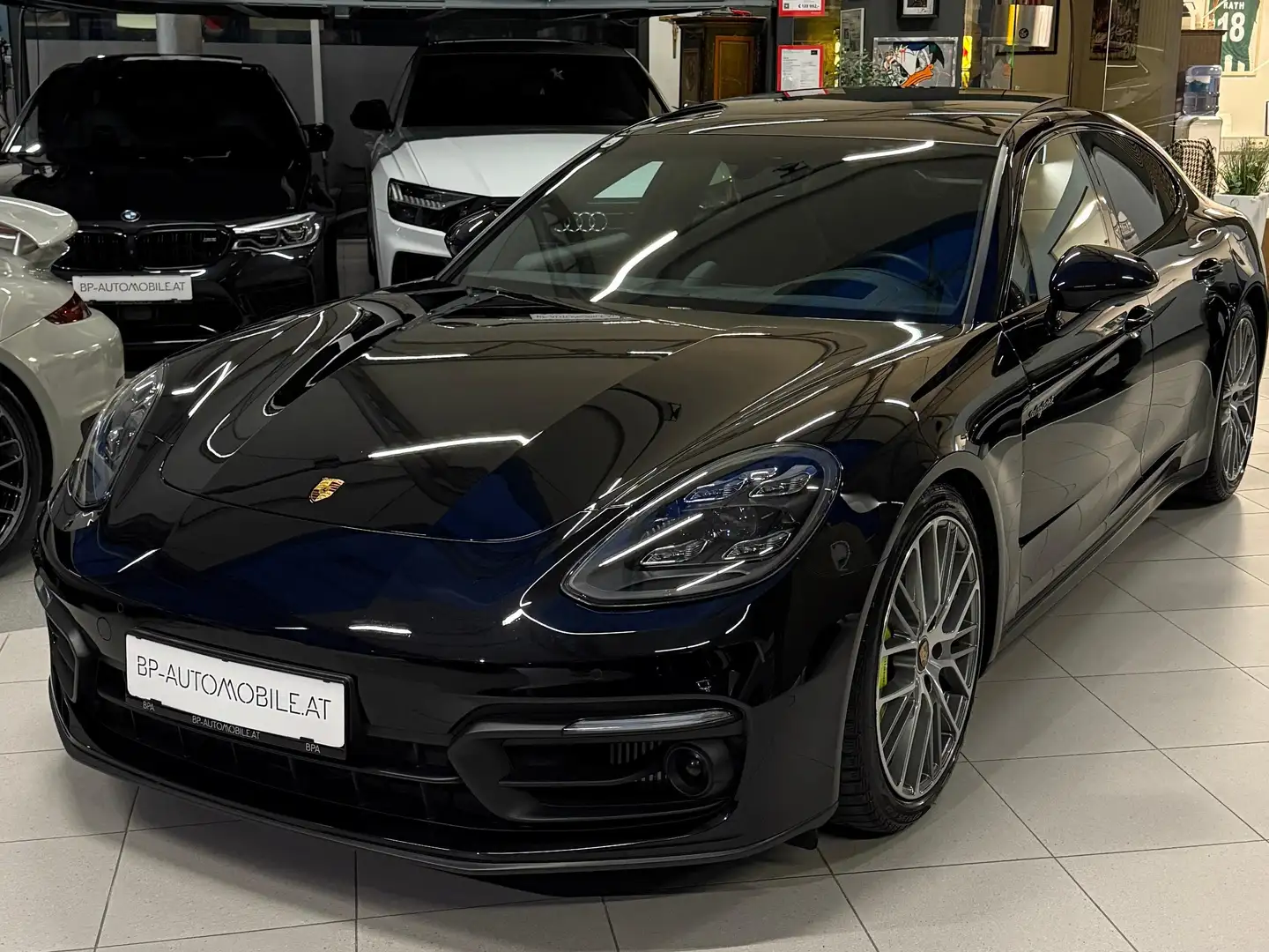 Porsche Panamera 4 S E-Hybrid // MEGA AUSSTATTUNG // Noir - 1