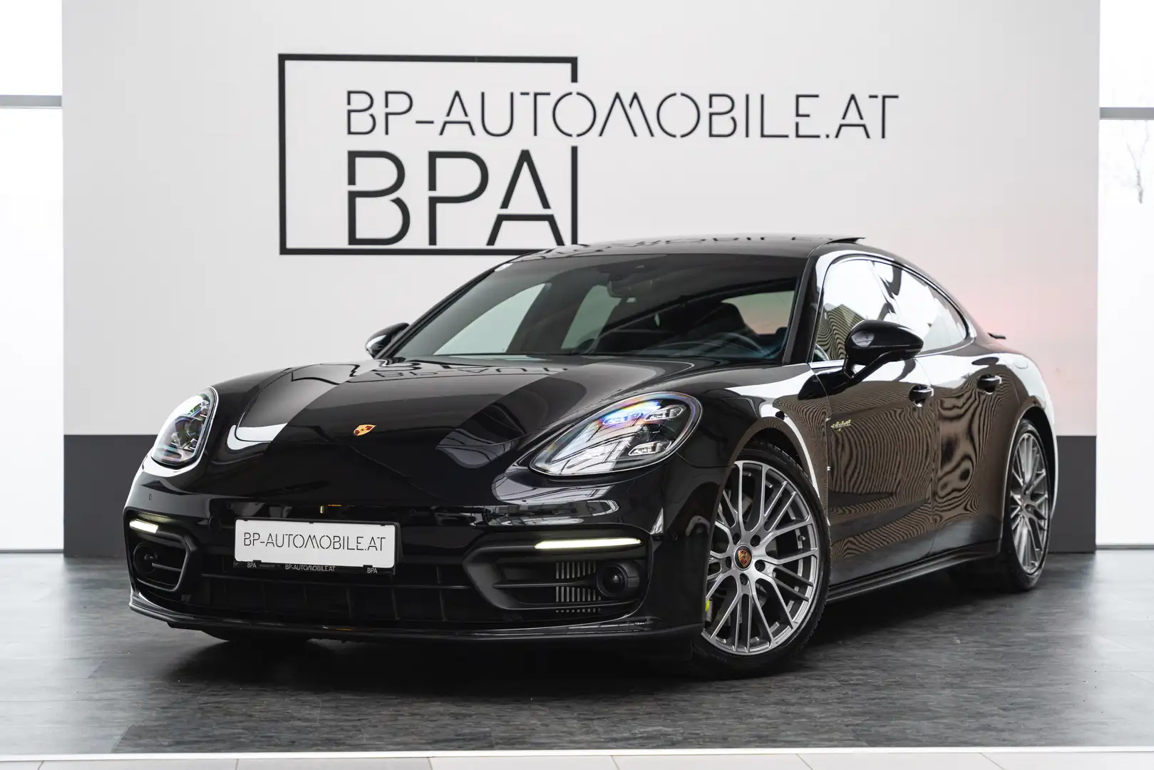 Porsche Panamera 4 S E-Hybrid // MEGA AUSSTATTUNG // Schwarz - 1