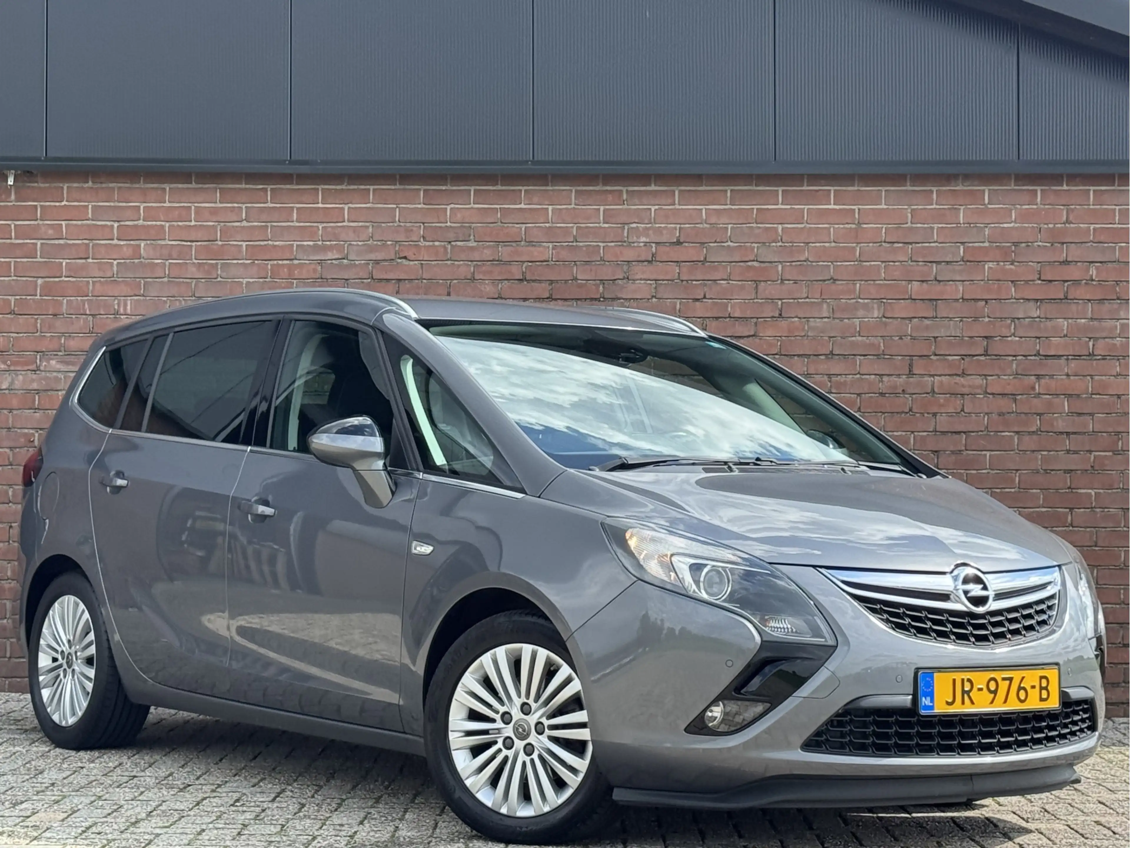 Opel Zafira Tourer 1.4 EDITION 7P. | NL-AUTO! | NAVI! — photo 4