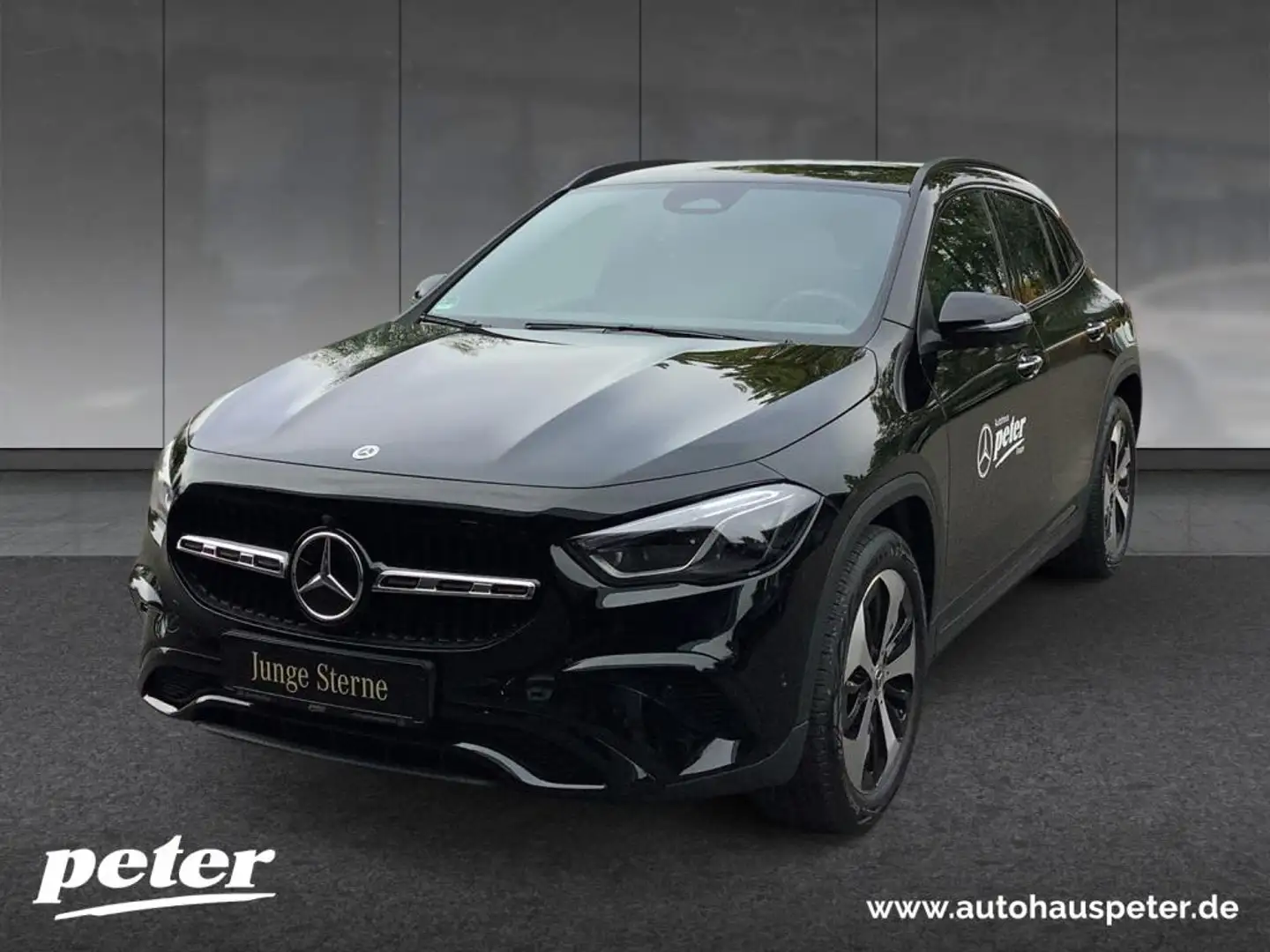 Mercedes-Benz GLA 220 4MATIC +MBUX+Wide+Navi+AHK+MBeam+SpurW Schwarz - 1
