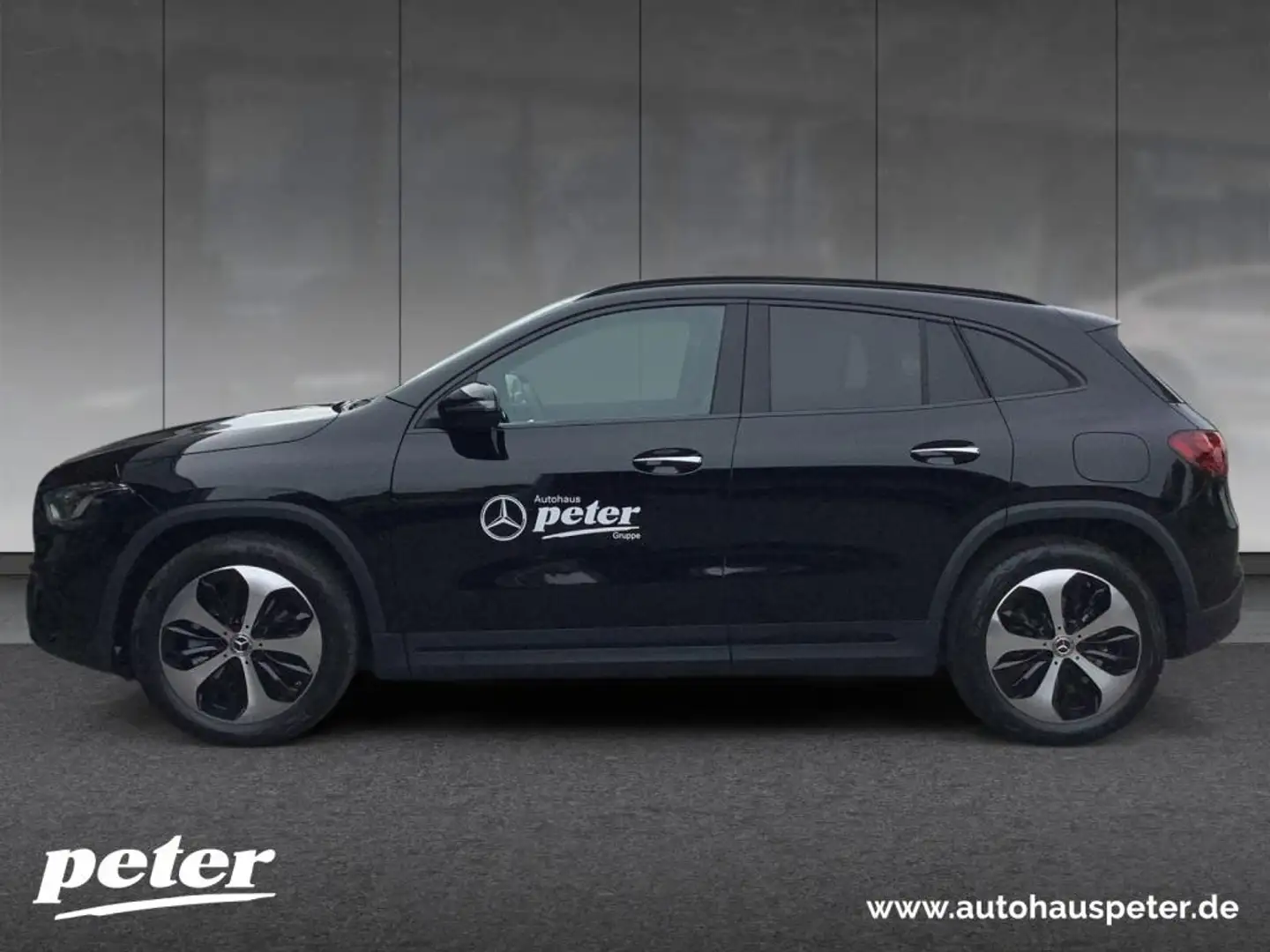 Mercedes-Benz GLA 220 4MATIC +MBUX+Wide+Navi+AHK+MBeam+SpurW Schwarz - 2