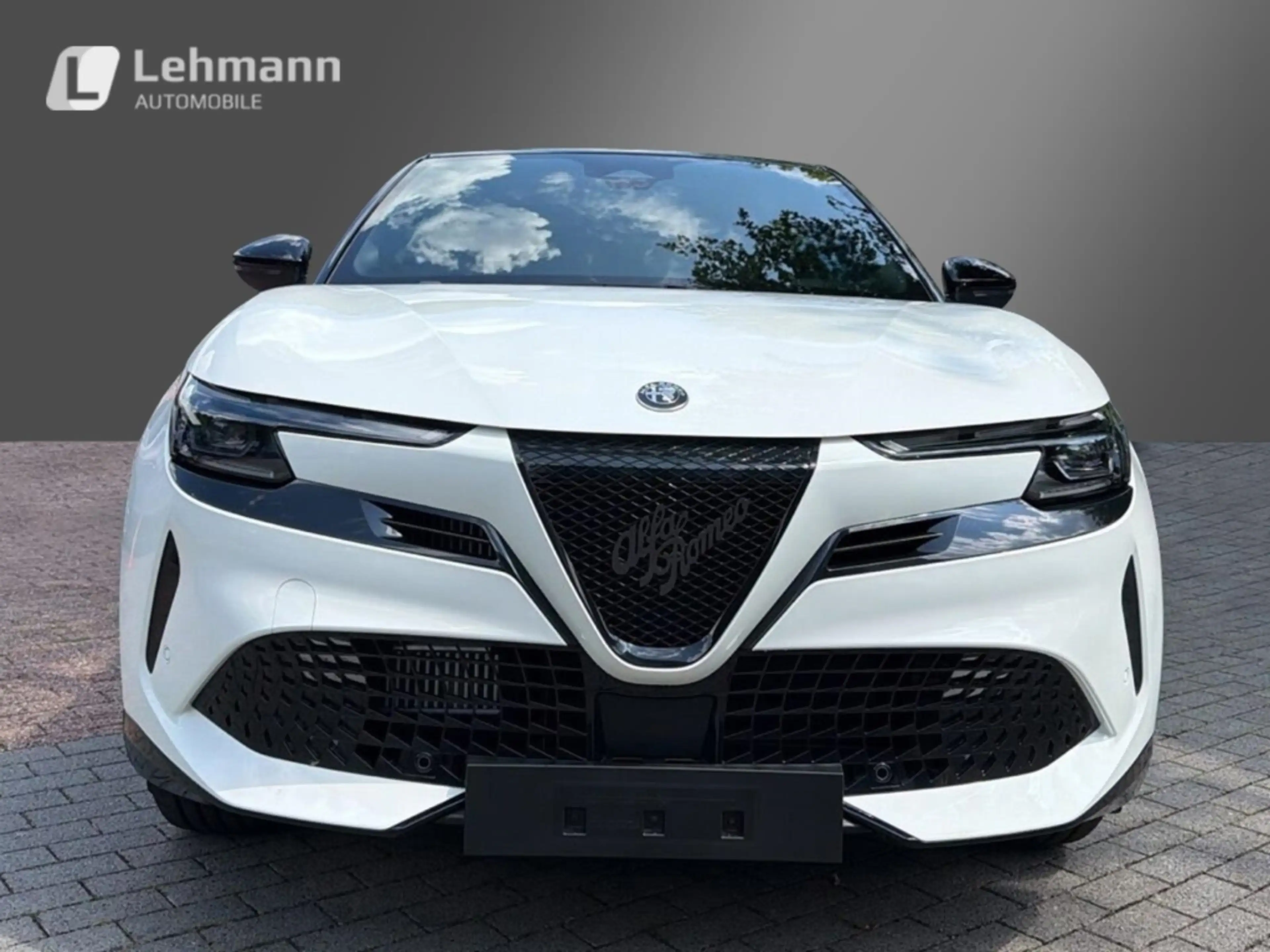 Alfa Romeo Junior Ibrida Sport Speciale 1,2 VGT 107kW MY26 — photo 2