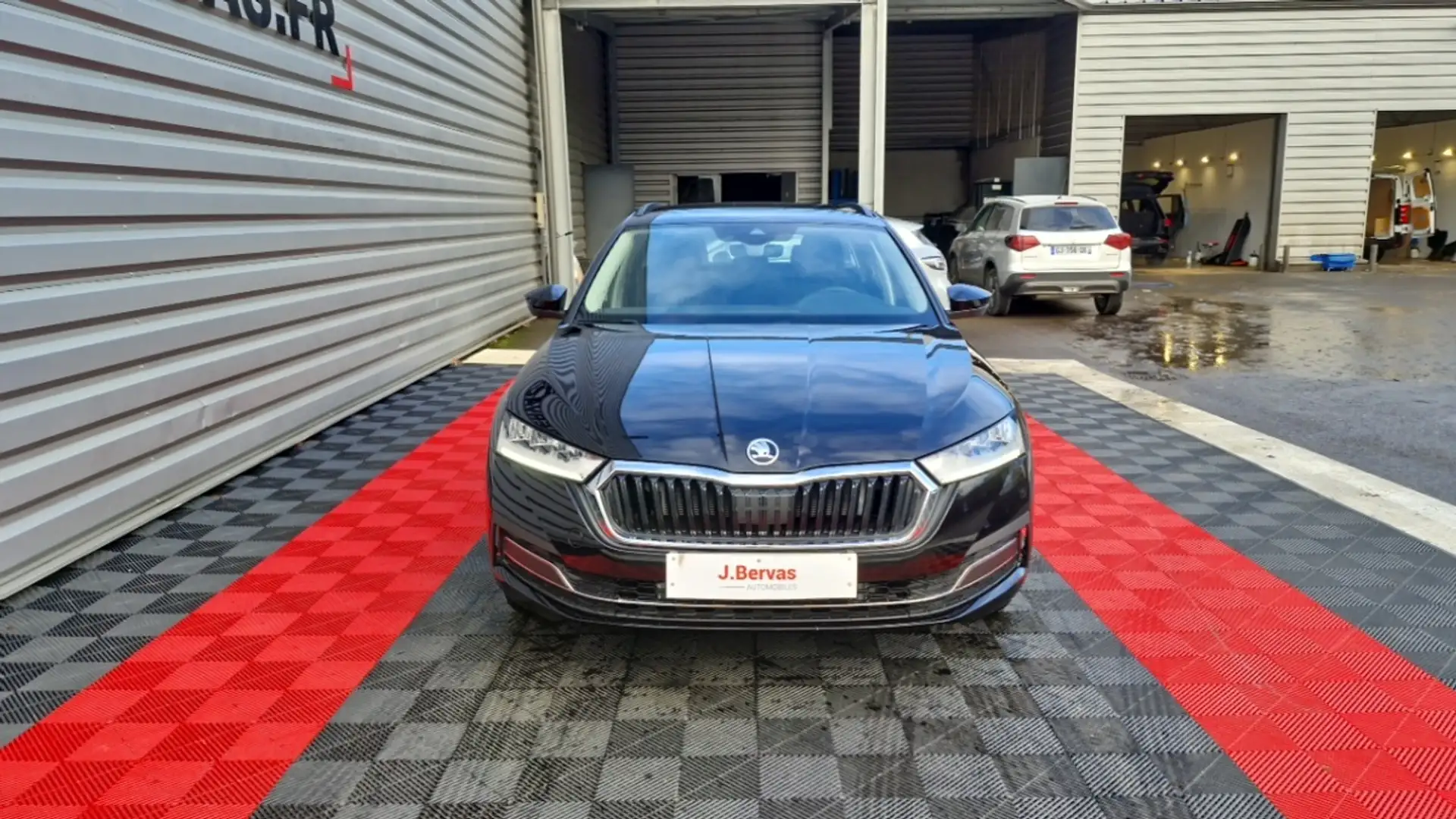 Skoda Octavia COMBI 1.5 TSI MHEV E-TEC 150 CH ACT DSG7 BUSINESS Noir - 2