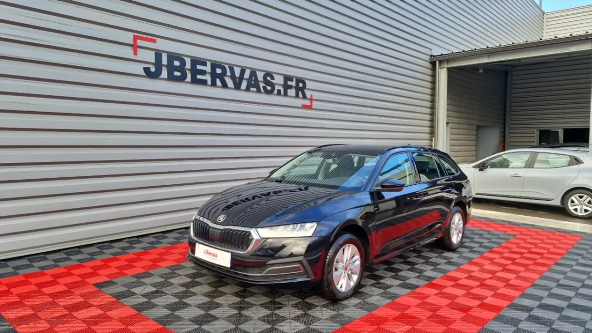 Skoda Octavia COMBI 1.5 TSI MHEV E-TEC 150 CH ACT DSG7 BUSINESS Noir - 1
