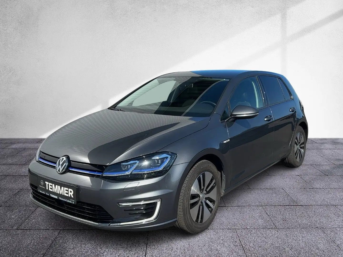 Volkswagen Golf e- 100KW LEDER WÄRMEPUMPE LED ACC RKam SHZ Grau - 2