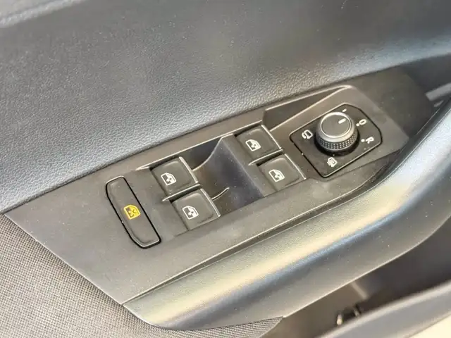 Volkswagen Polo view 20
