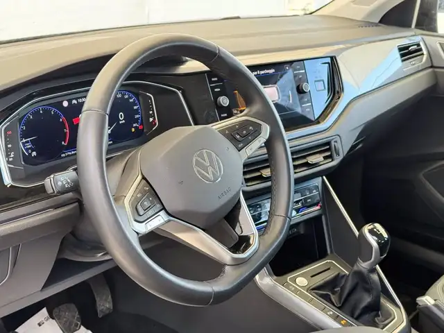 Volkswagen Polo view 19
