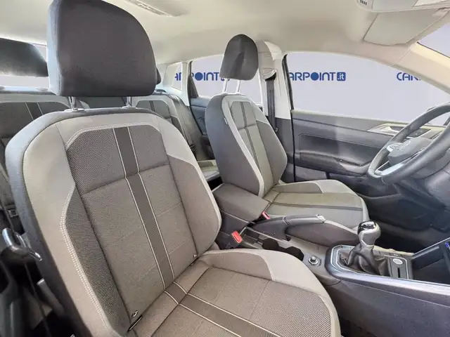 Volkswagen Polo view 8