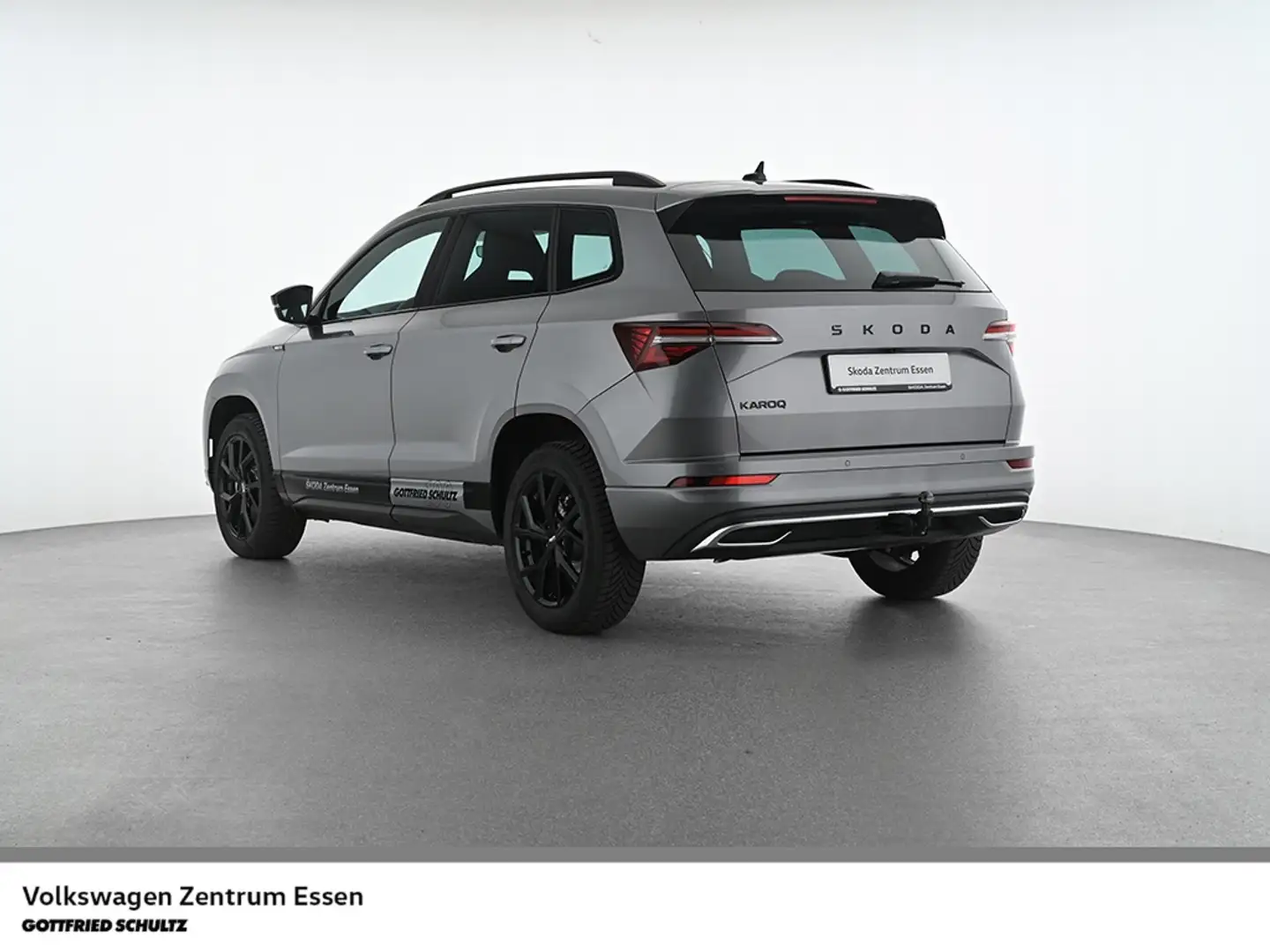 Skoda Karoq Sportline 1 5 TSI DSG Grau - 2