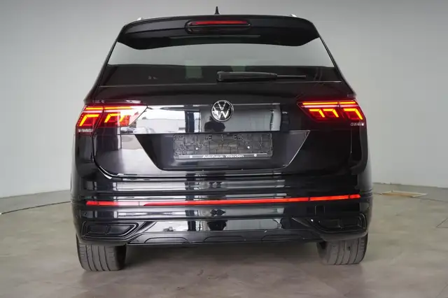 Volkswagen Tiguan Allspace view 6
