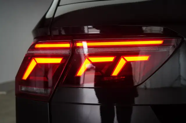 Volkswagen Tiguan Allspace view 15
