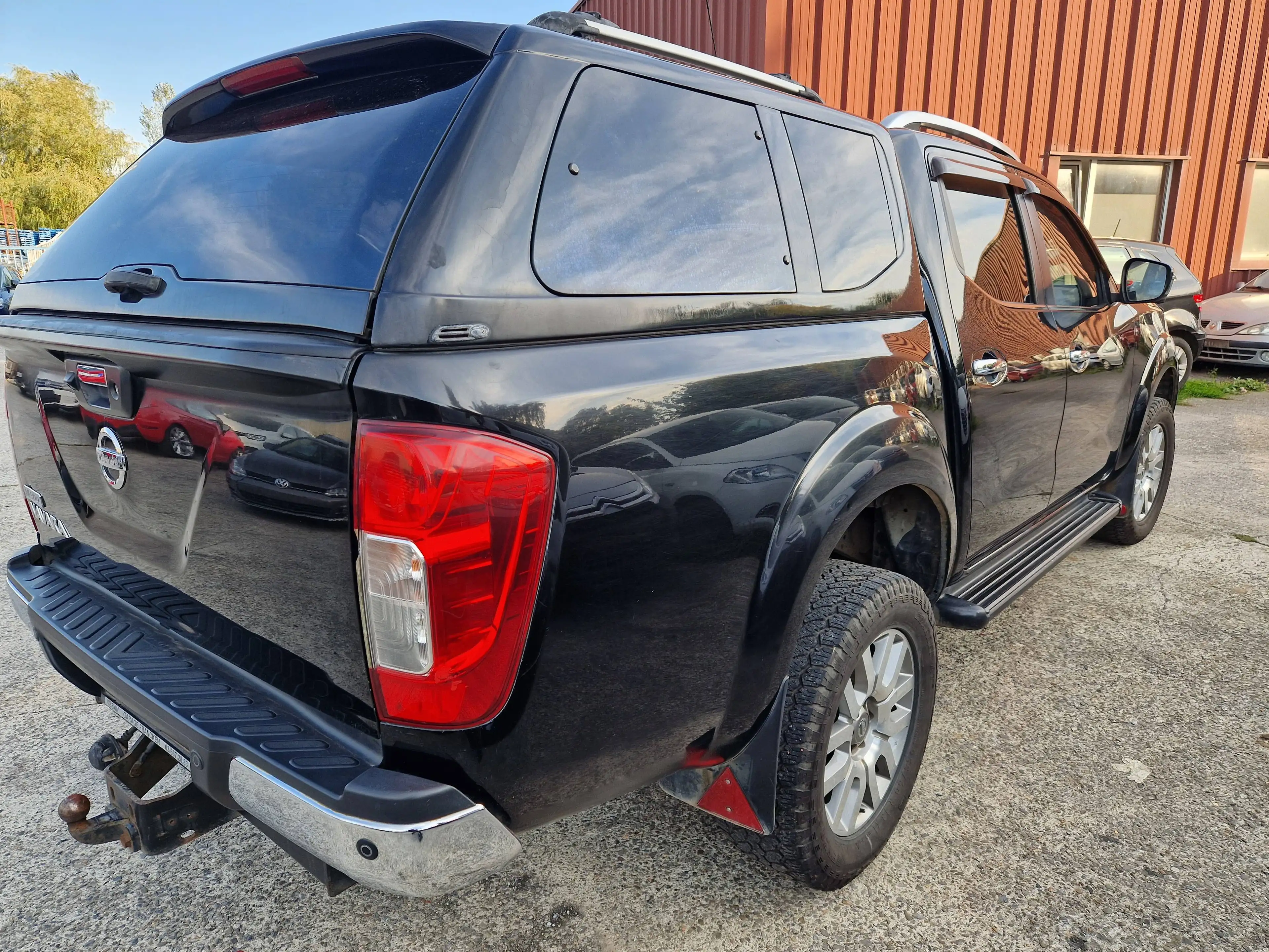 Nissan Navara 2.5 dCi 4x4 Business DPF — photo 5