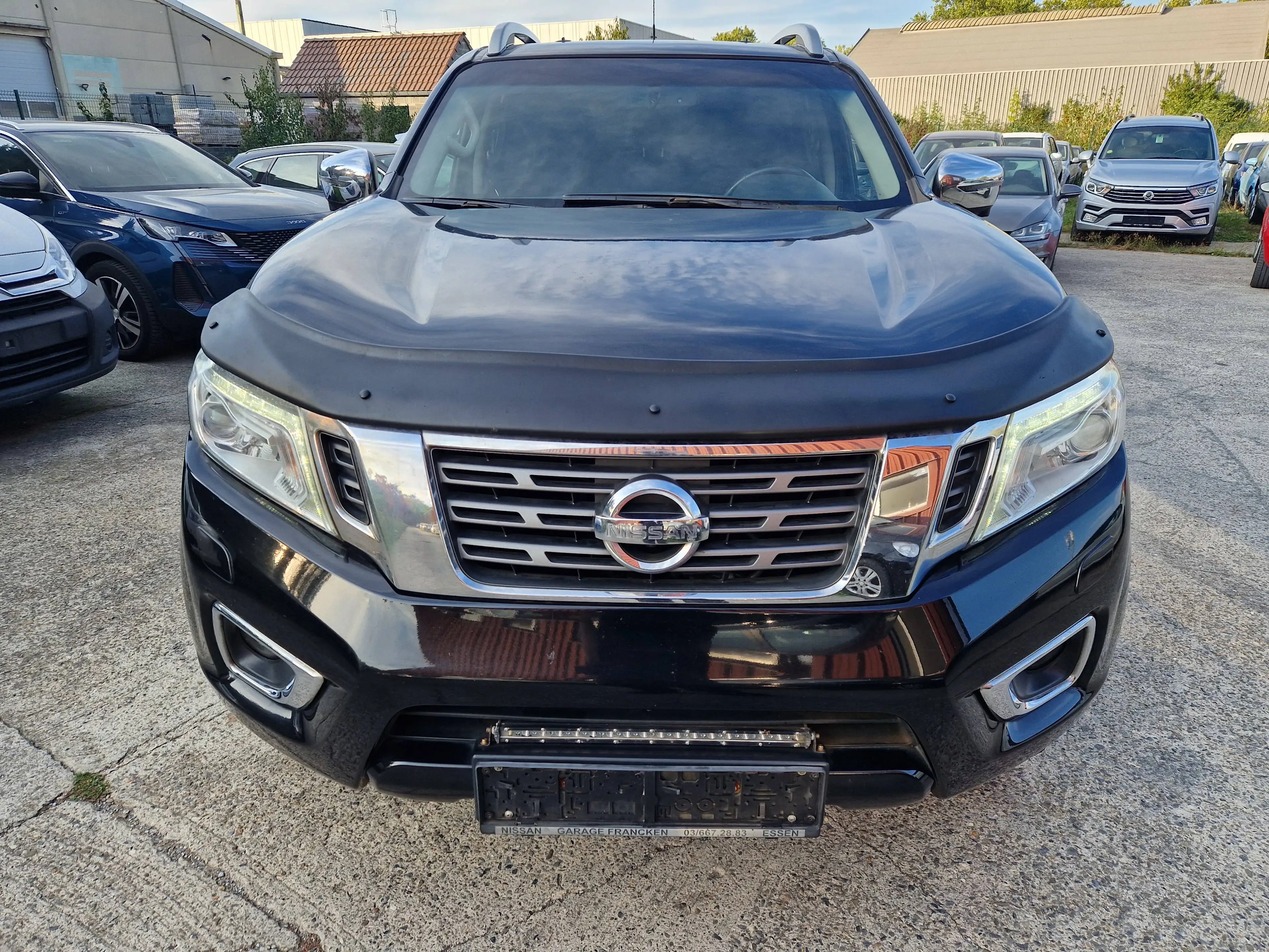 Nissan Navara 2.5 dCi 4x4 Business DPF — photo 8