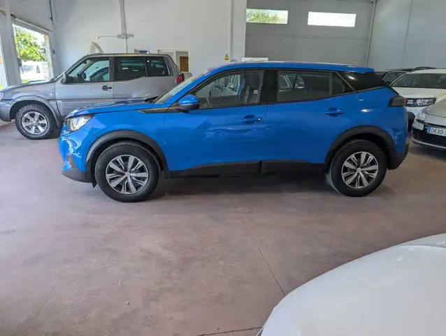 Peugeot 2008 view 2