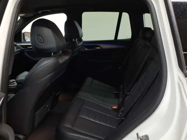 BMW X3 view 13