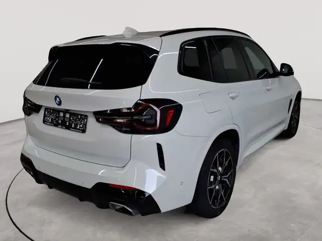 BMW X3 view 4