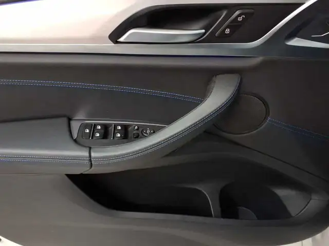 BMW X3 view 19