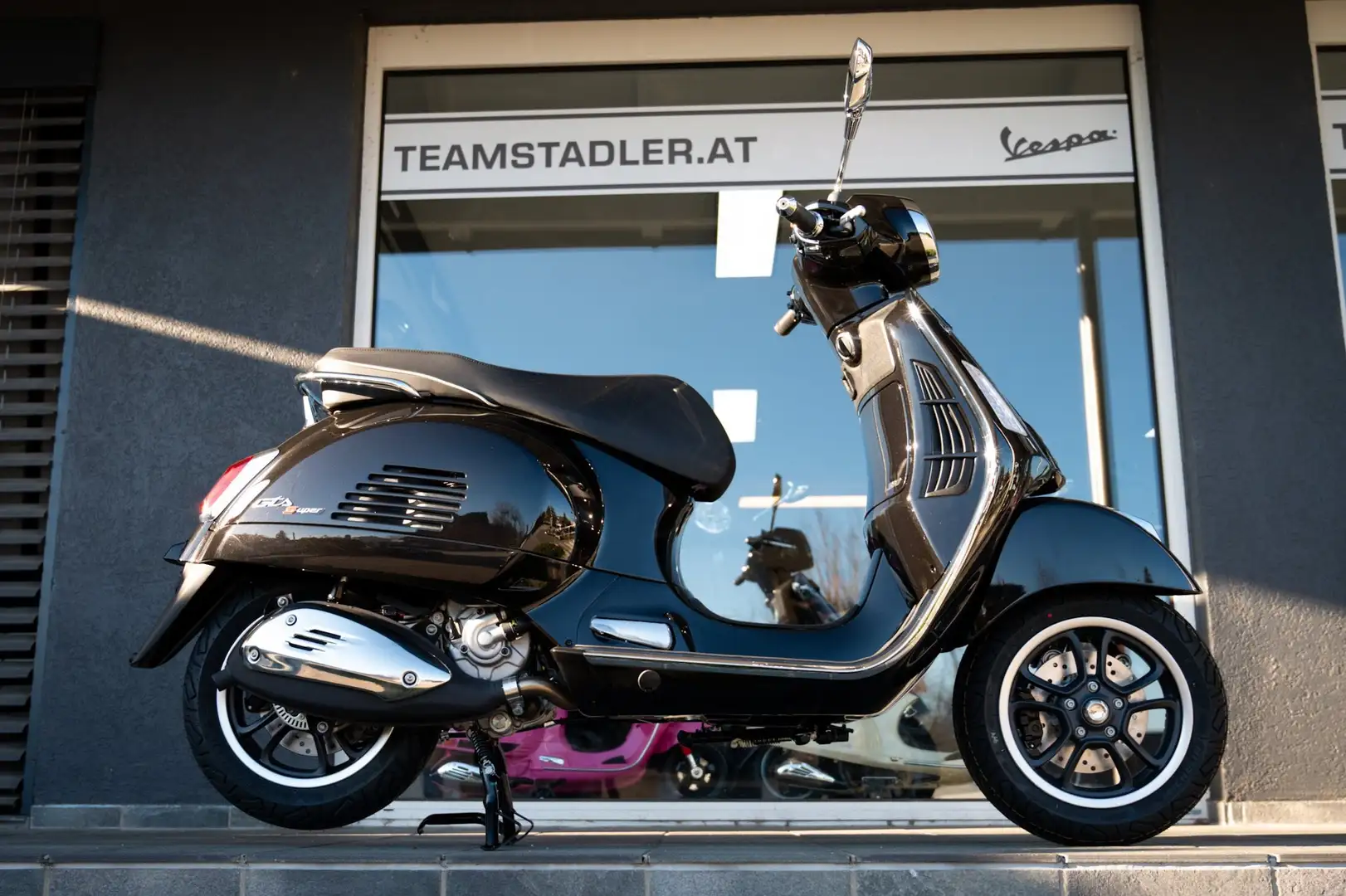 Vespa GTS 300 SUPER HPE ABS E5+ - 2