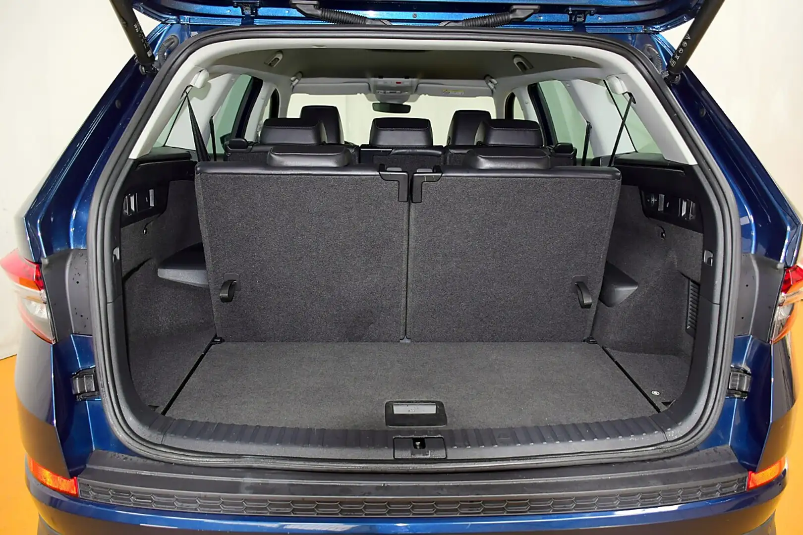 Skoda Kodiaq 2,0 TDI SCR 4x4 Style SC DSG 7.Sitzer Blau - 2