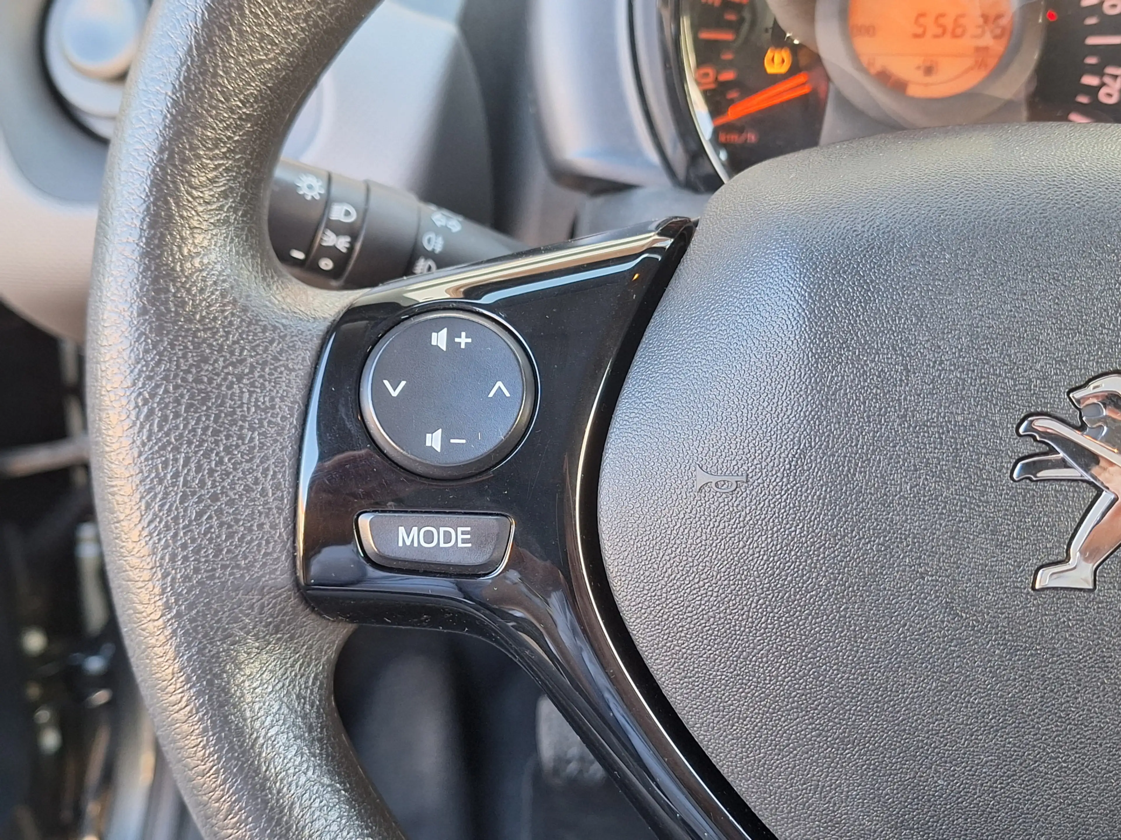 Peugeot 108 1.0 e-VTi Active 5Drs /Airco/Bluetooth/Led/Garanti — photo 24