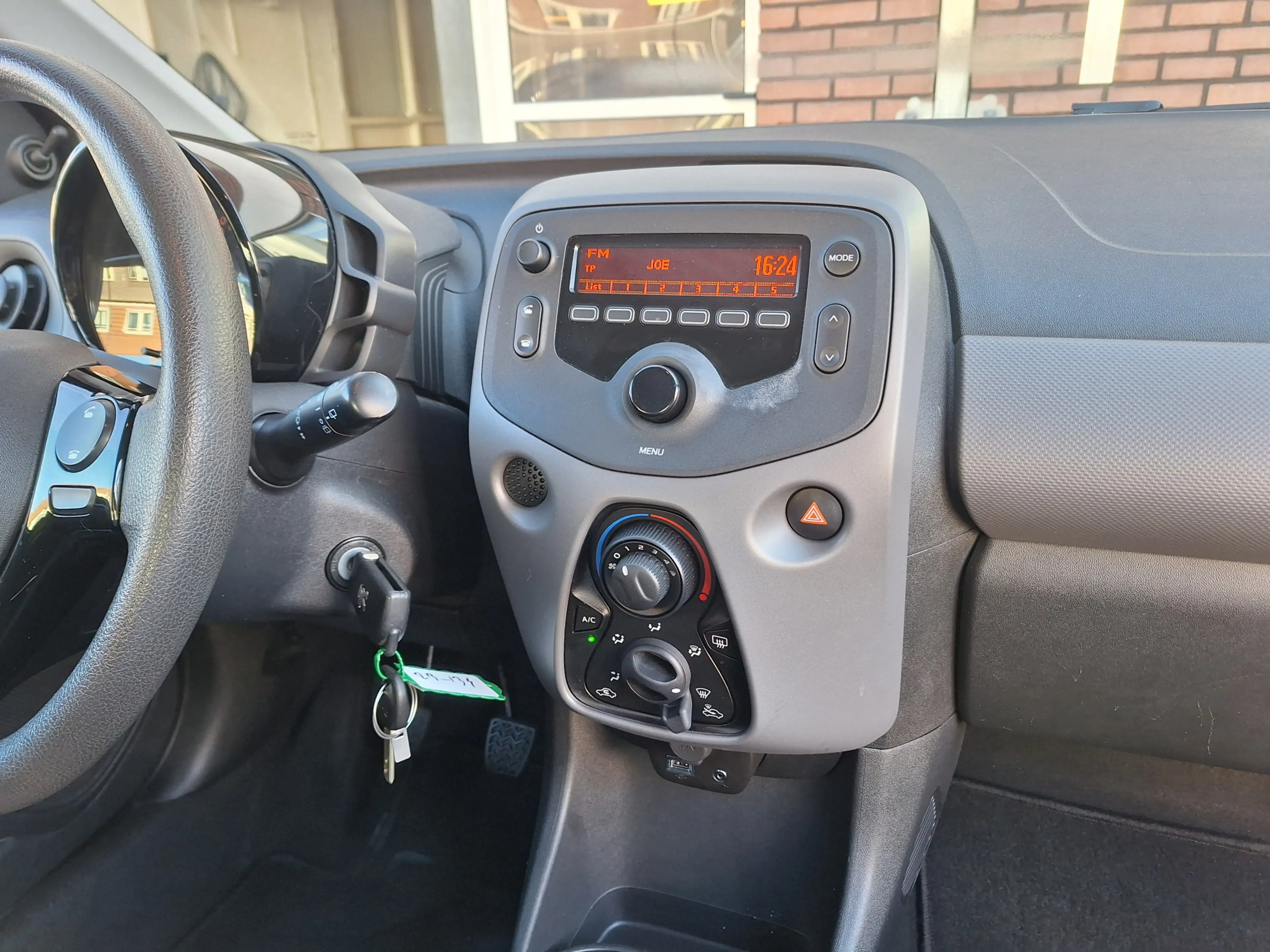 Peugeot 108 1.0 e-VTi Active 5Drs /Airco/Bluetooth/Led/Garanti — photo 17