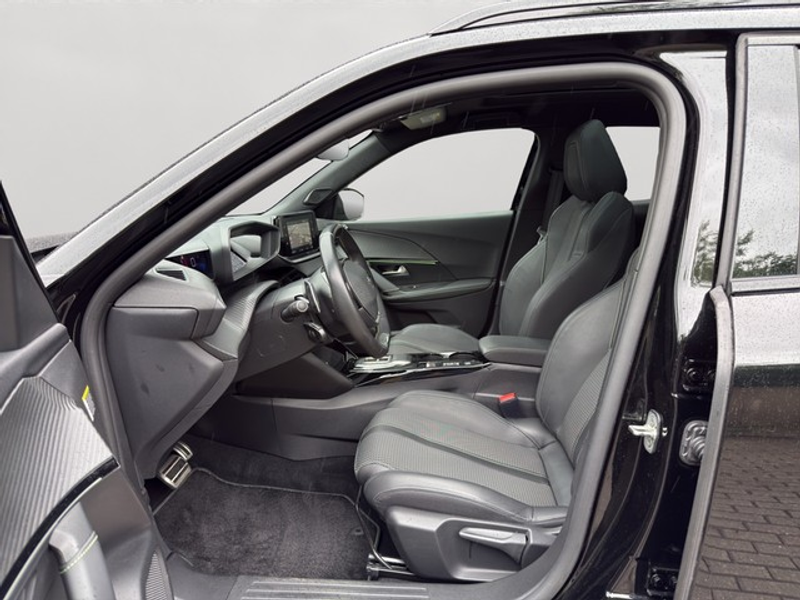 Peugeot 2008 PureTech 130 1.2 — photo 8
