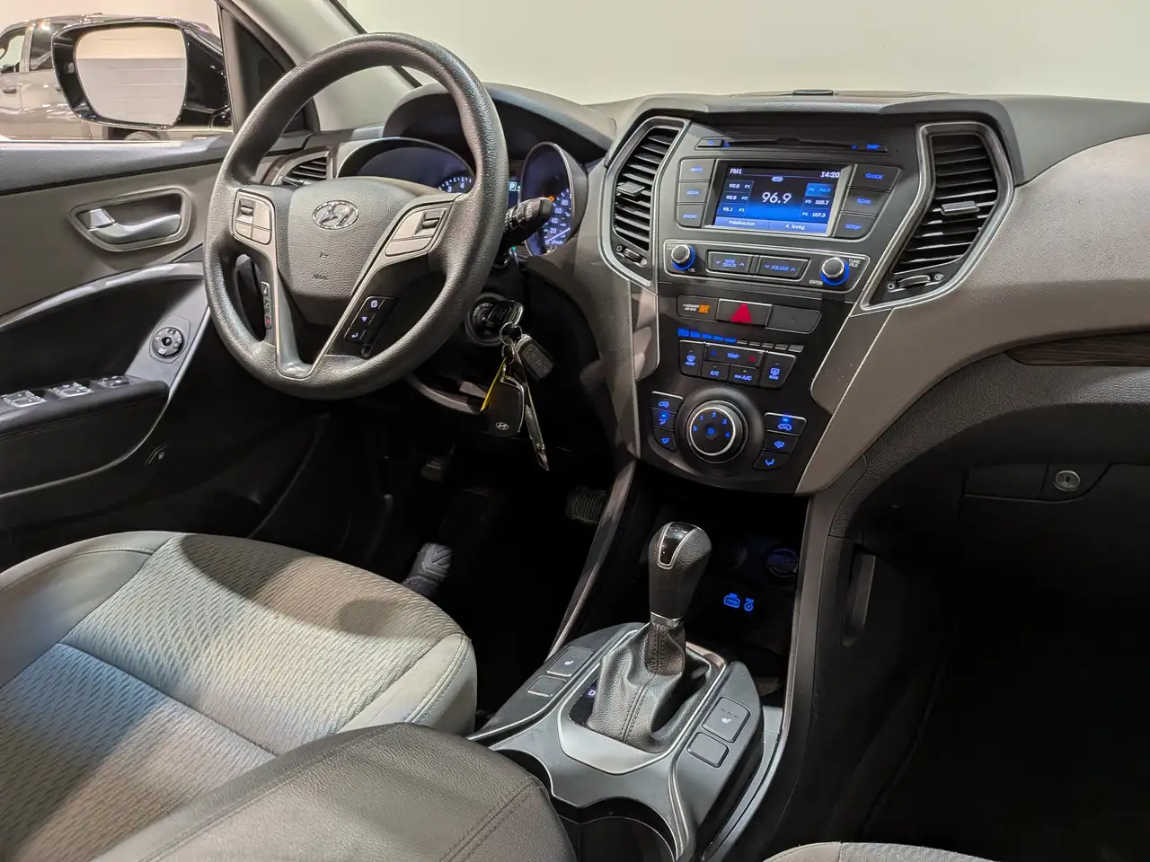 Hyundai SANTA FE снимка Hyundai SANTA FE
