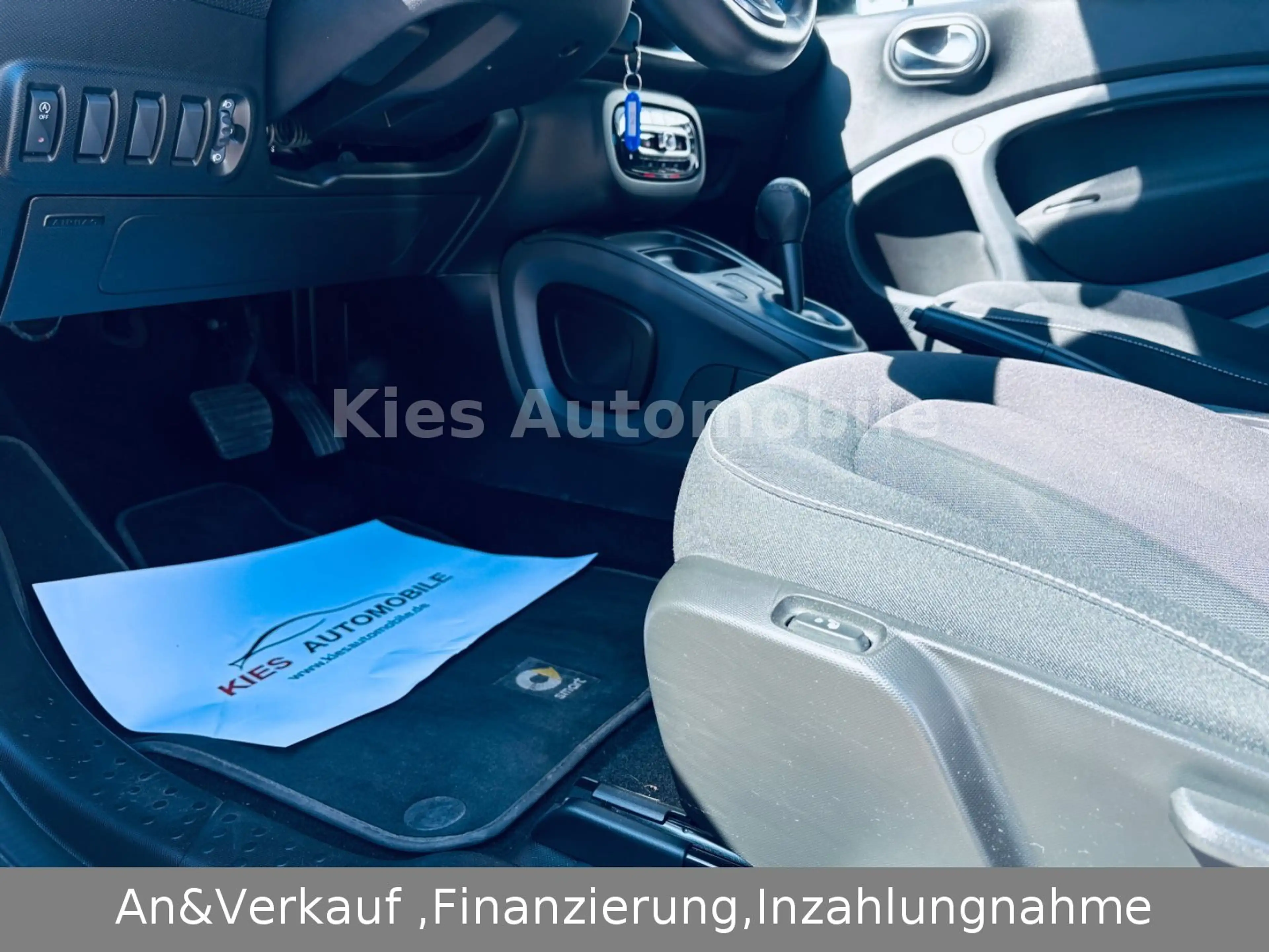 smart forTwo Passion AUTOM/NAVI/SITZH/PANO/KLIMA/TÜV — photo 15