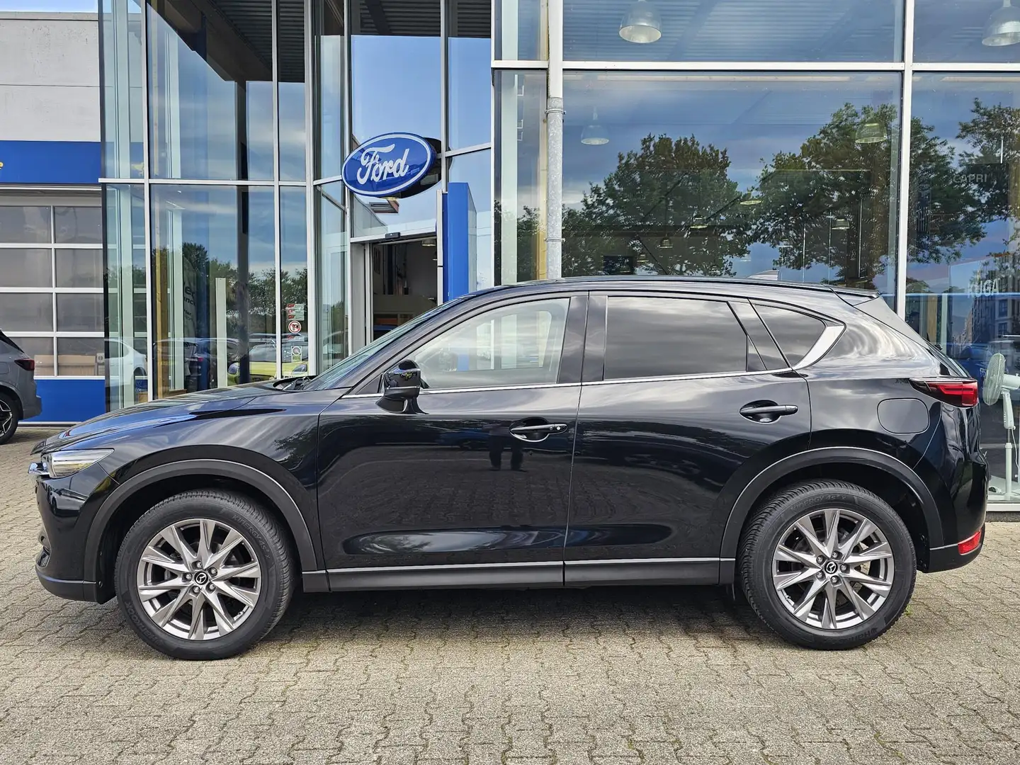 Mazda CX-5 2.0 SkyActiv-G 165 Luxury automaat | Stuurwielverw Zwart - 2