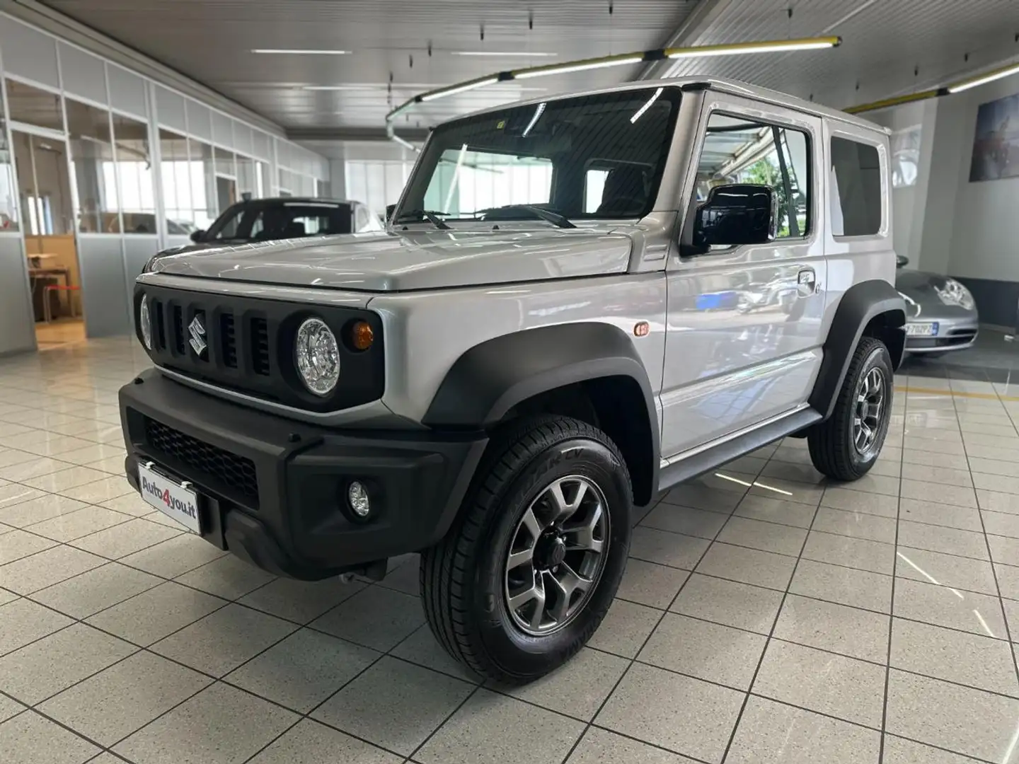Suzuki Jimny 1.5 5MT Top 4 POSTI - UNICO PROPRIETARIO Argento - 2