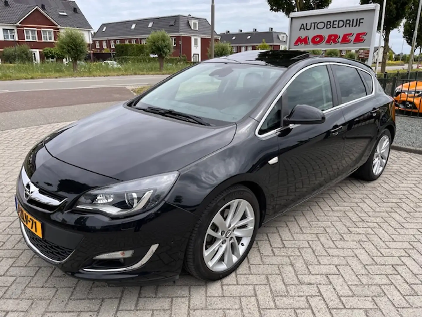 Opel Astra 1.6 Turbo Sport + 170 PK / 96.000 KM / LEDER / DAK Noir - 1