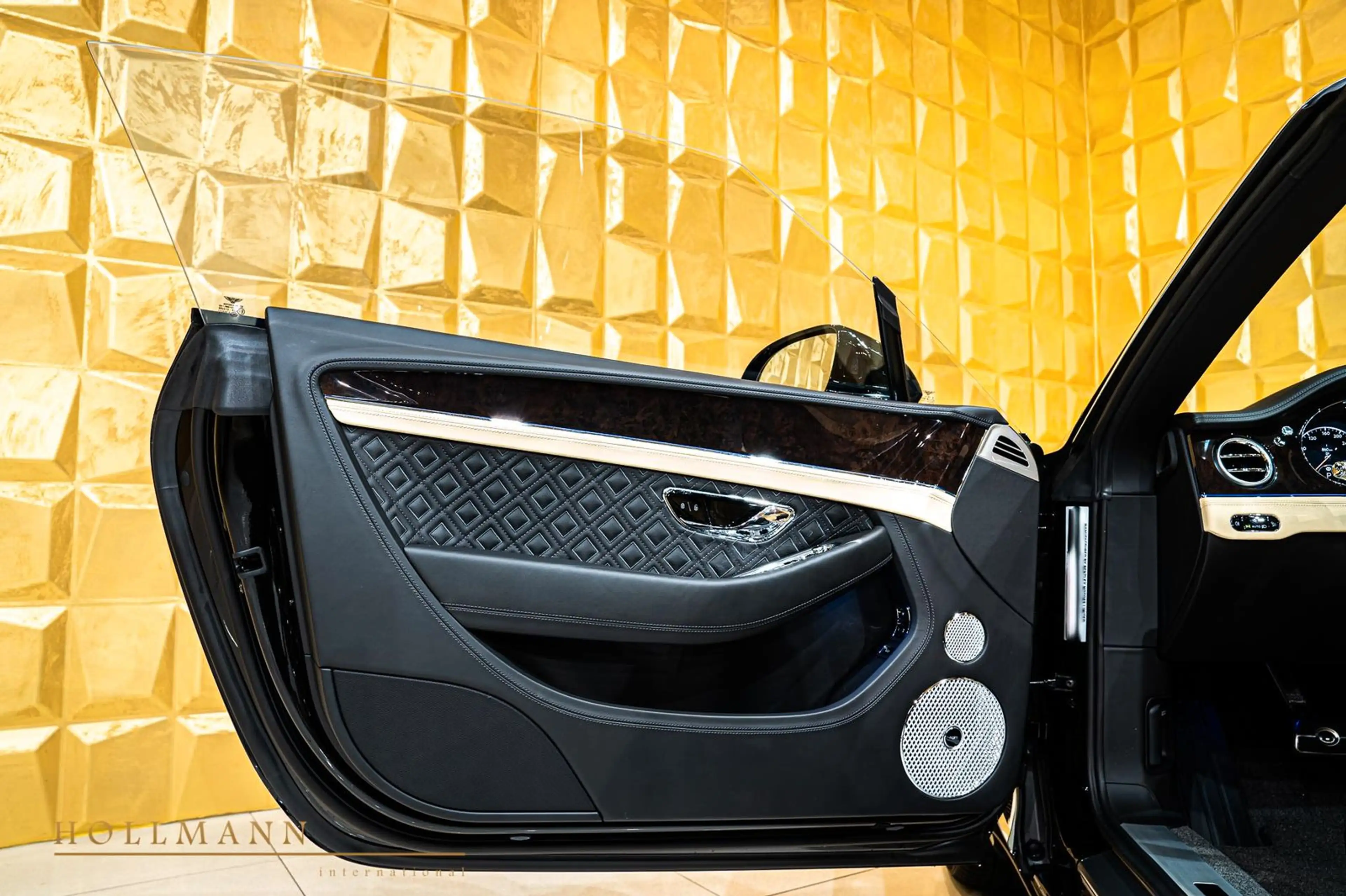 Bentley Continental GTC + Naim + Touring + Comfort Seat — photo 11