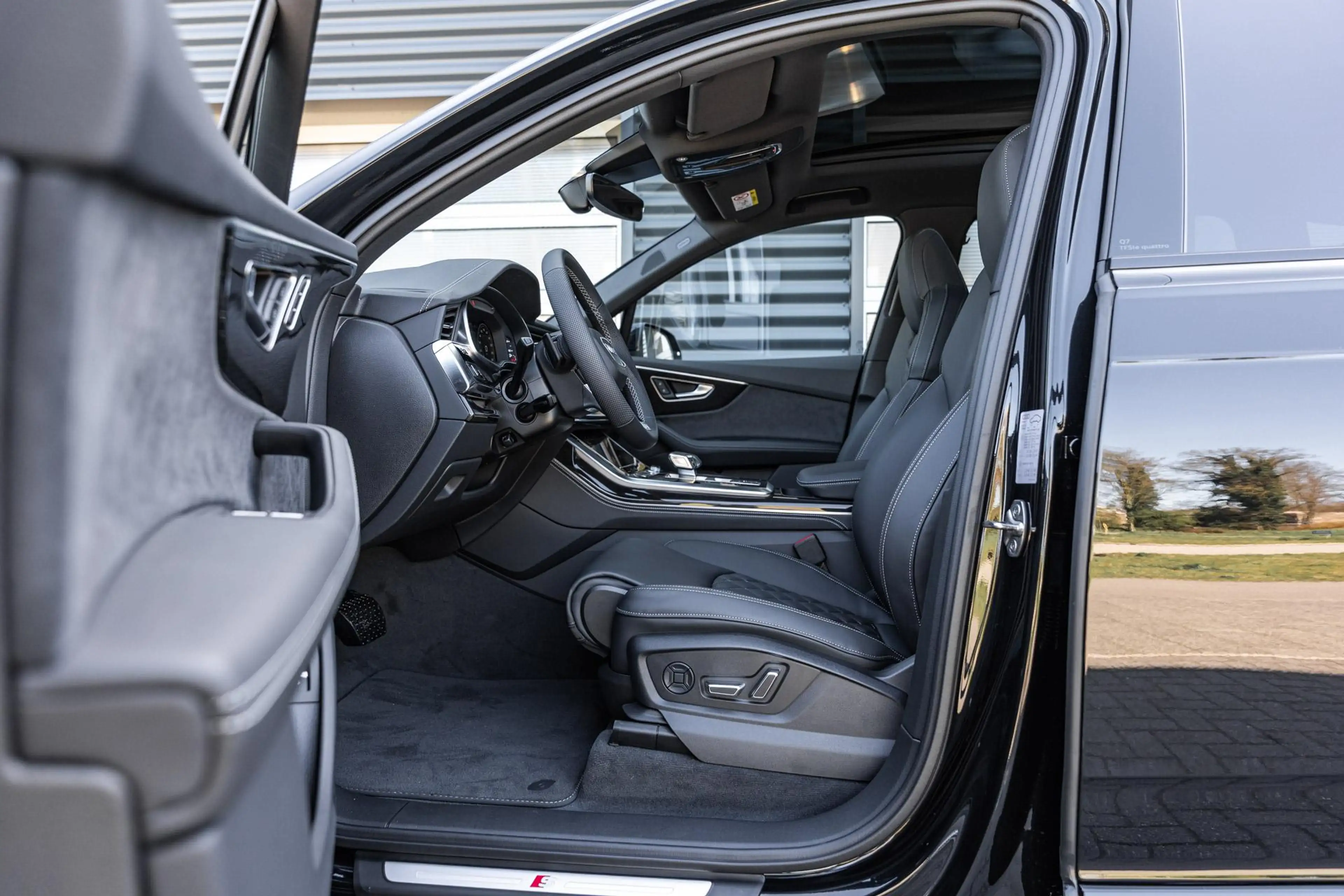 Audi Q7 55 TFSI 394pk e quattro Pro Line S | Vierwielbestu — photo 4