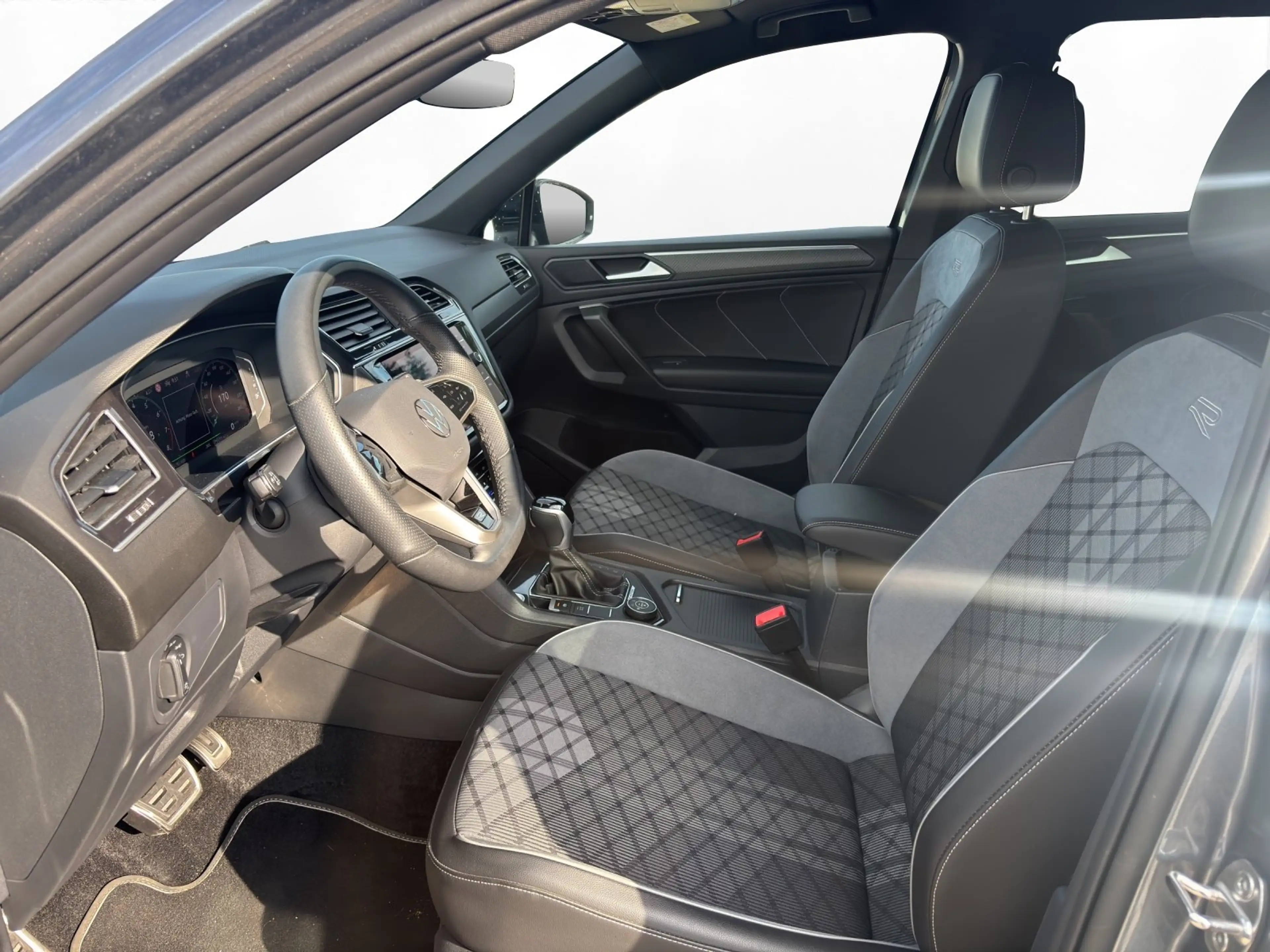 Volkswagen Tiguan Allspace 2.0 TSI DSG 4MOTION R-Line | AHK — photo 8