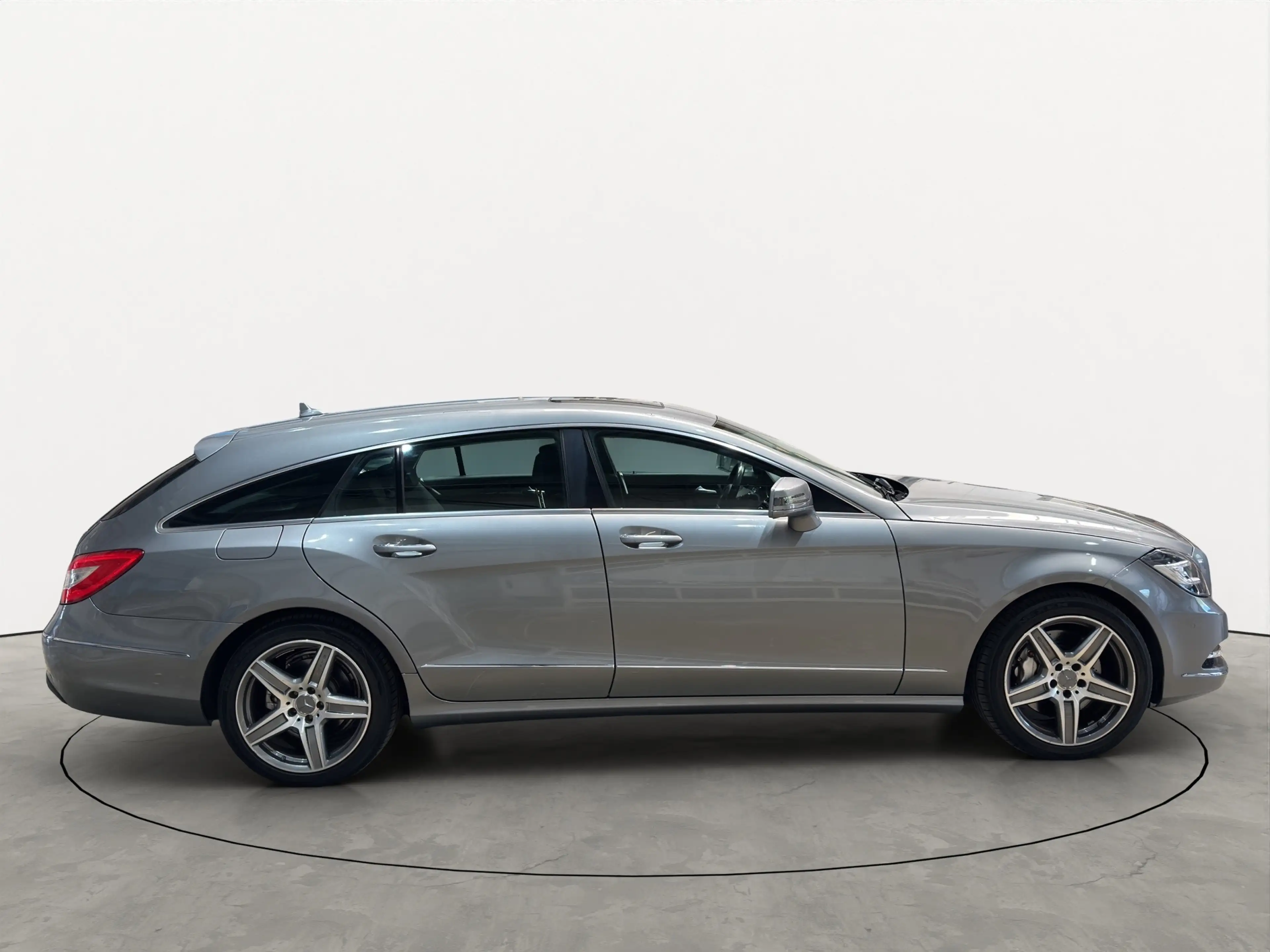 Mercedes-Benz CLS 350 d / PANO / ALCANTARA / KOELING / MEMORY — photo 7