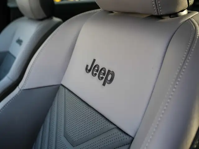 Jeep Compass view 15
