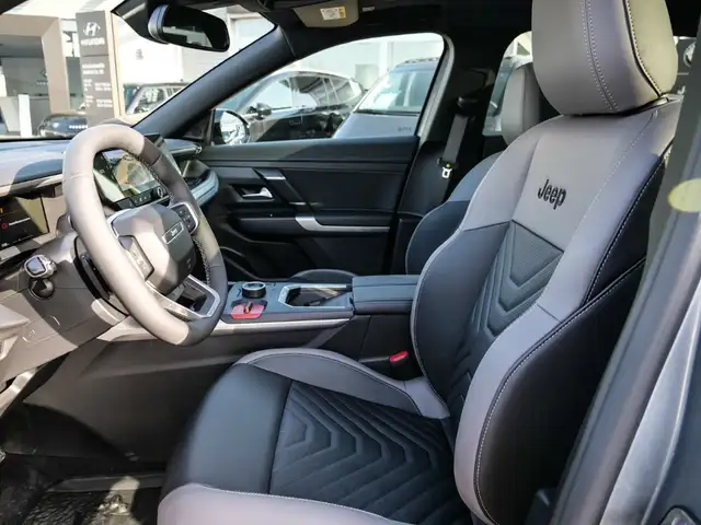 Jeep Compass view 6