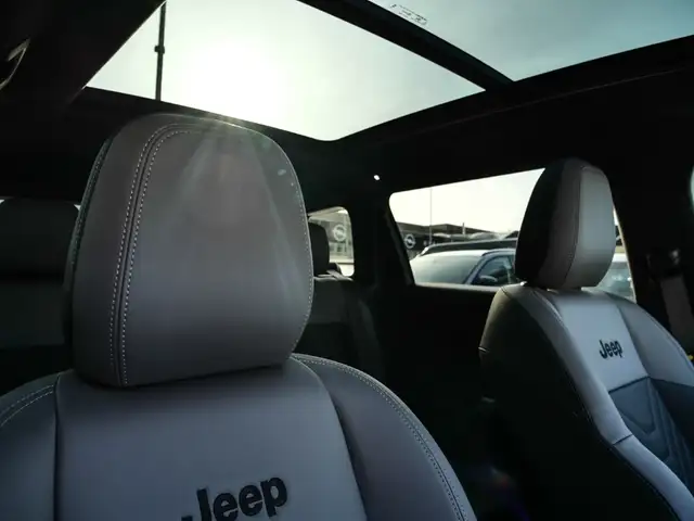 Jeep Compass view 14