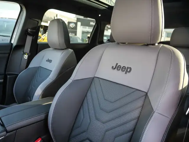Jeep Compass view 7
