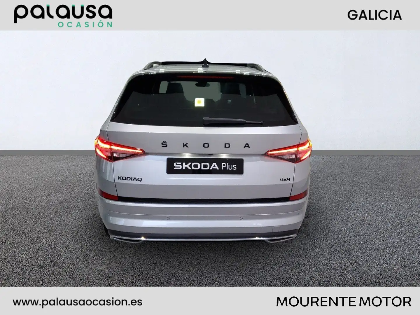 Skoda Kodiaq 2.0TDI AB tech Sportline 4x4 DSG 147kW Plateado - 2