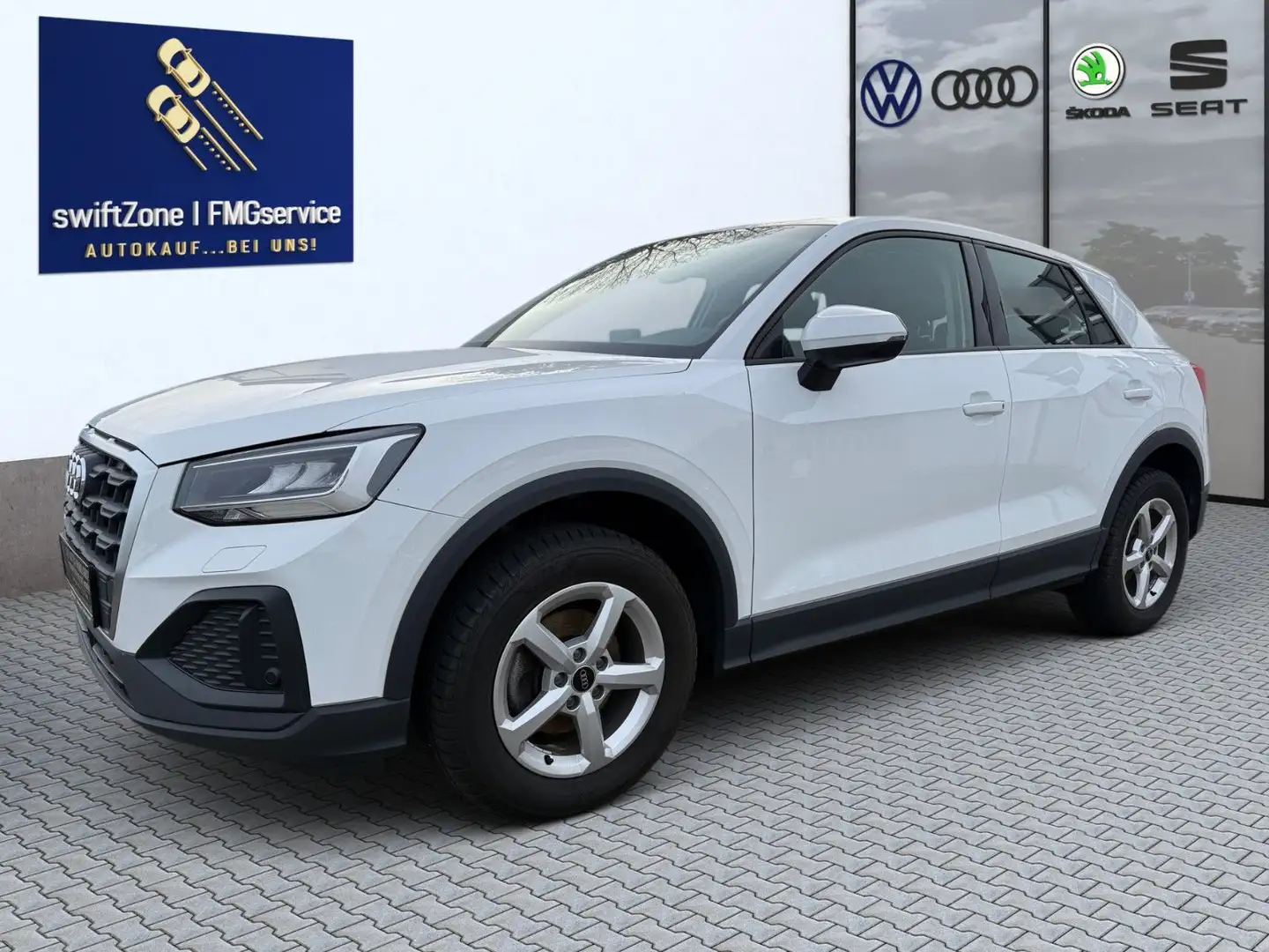 Audi Q2 30 TFSI*LED*Audi Connect* Sitzheizung*PDC Weiß - 1